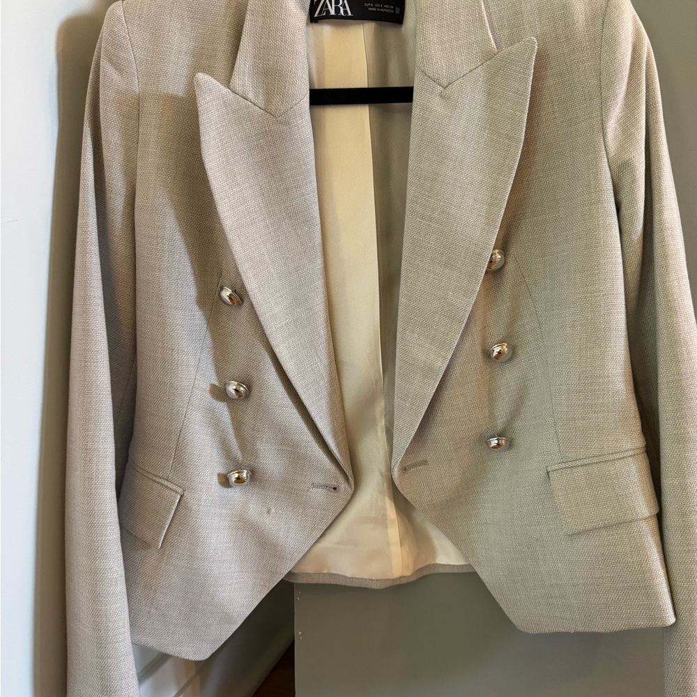 Zara Women's Beige Double-Breasted Blazer